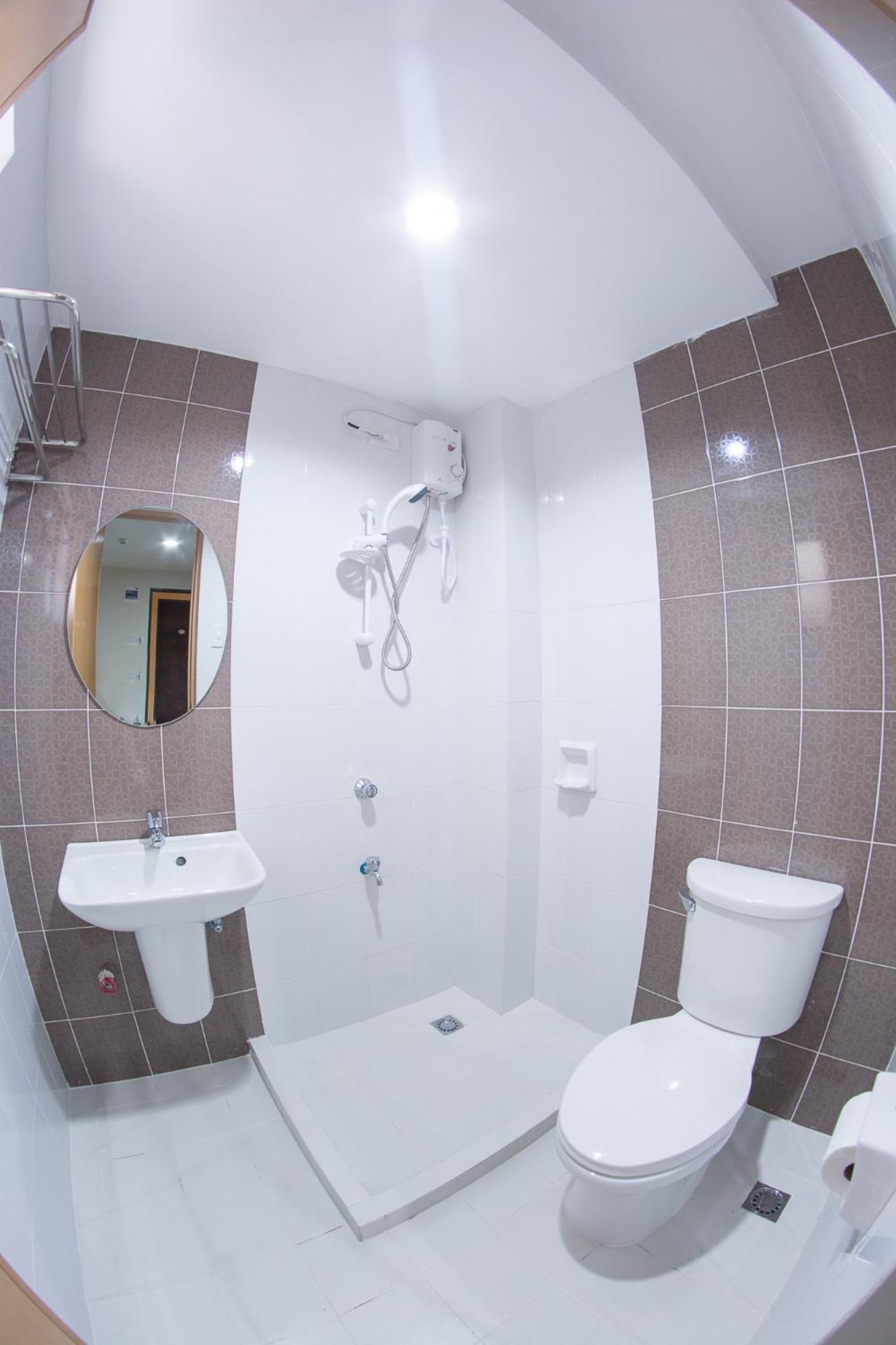 קגיאן דה אורו Emerald Suites Cdo חדר תמונה