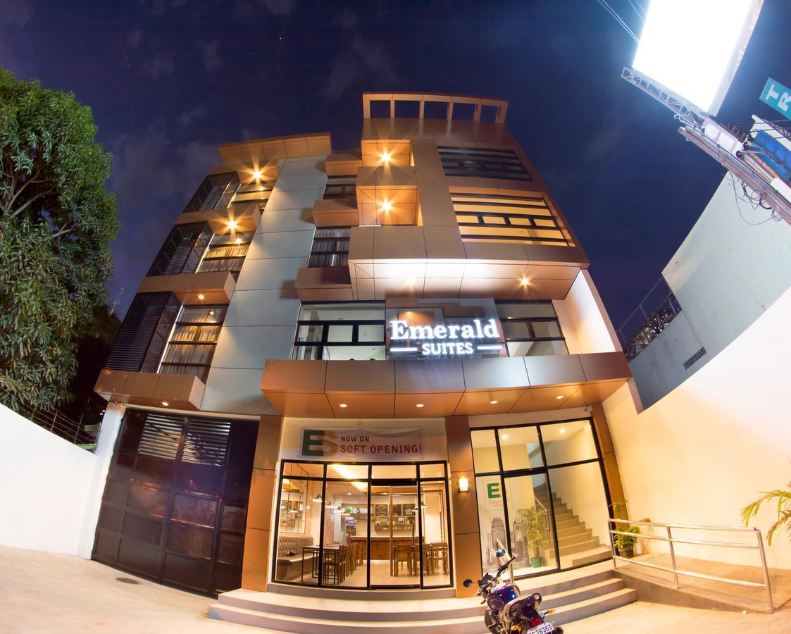 קגיאן דה אורו Emerald Suites Cdo מראה חיצוני תמונה
